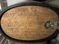 Altes Holzfass im Weingut Wirsching